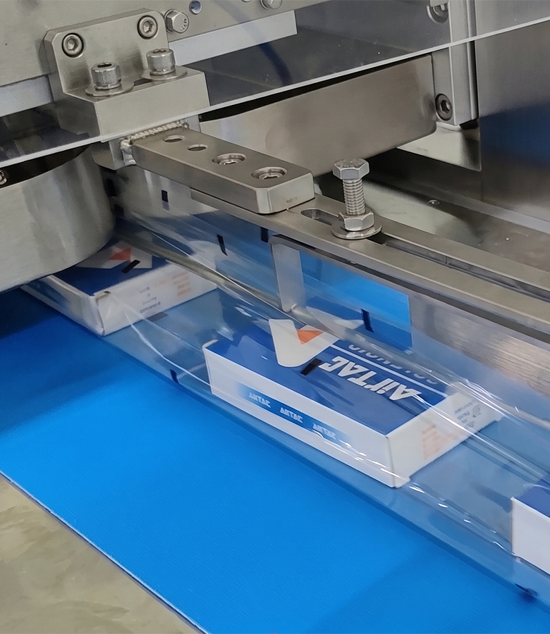 AHP-500BB-S4 Bottom Film Flow Wrapper Machine1