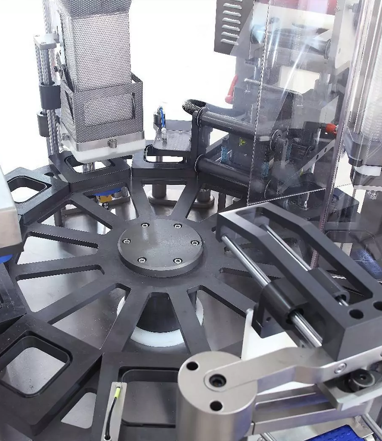 Tray Filling & Capping Machine2